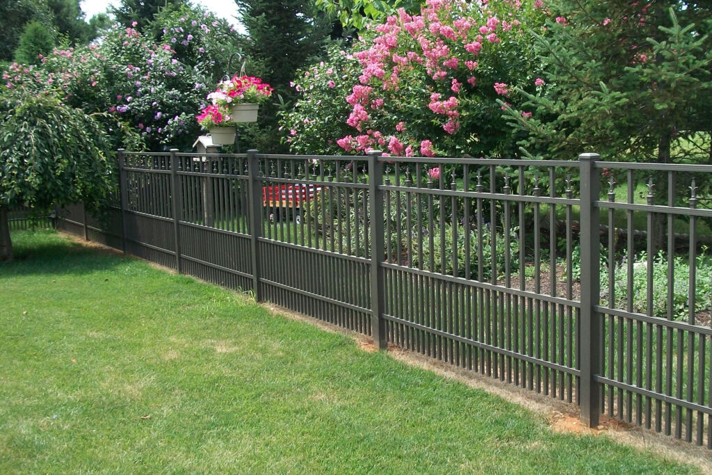 Puppy panels for aluminum fence best sale