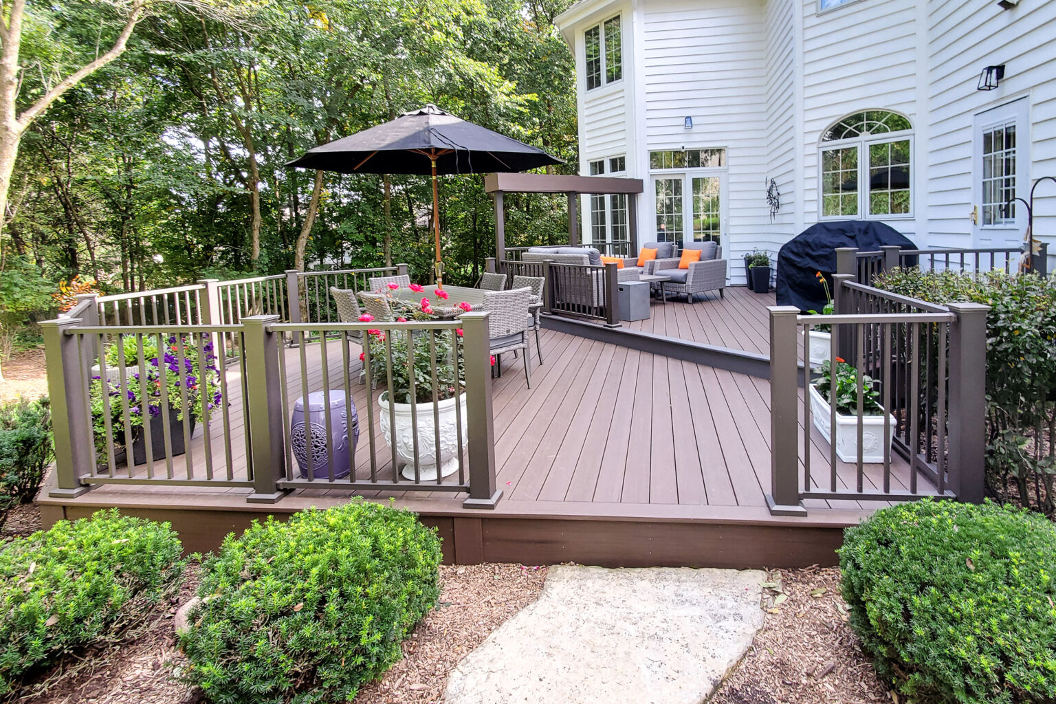 Westbury Tuscany Aluminum Railing | Digger Specialties Inc.