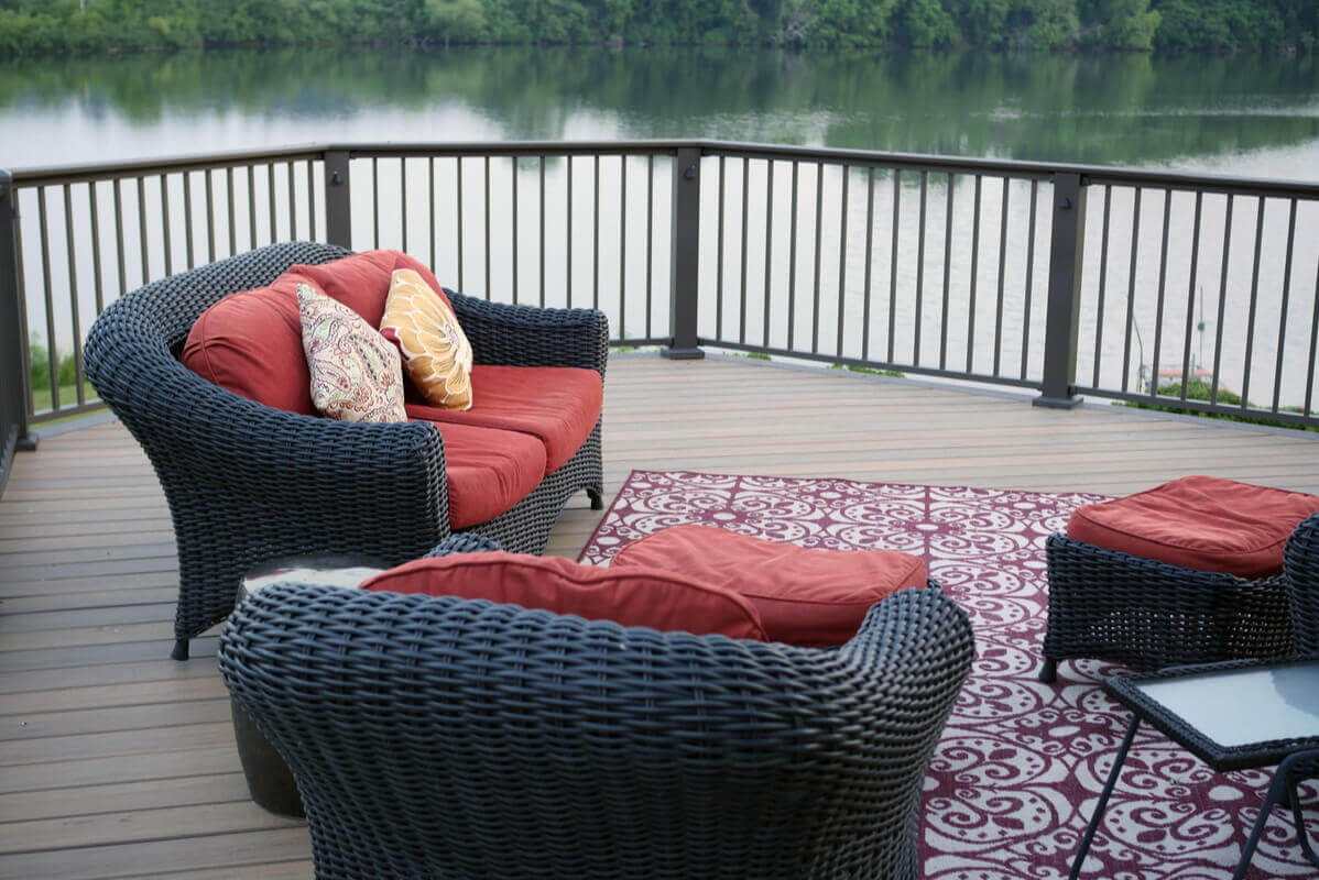 Patio furniture with red cushions