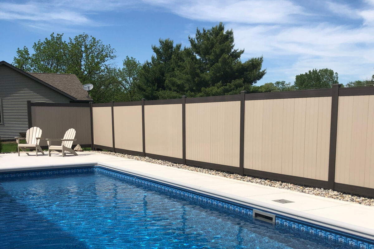 Quality Designer Privacy Fencing | Digger Specialties, Inc.