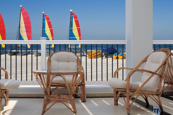 Falcon Vinyl Deck Railing | Digger Specialties, Inc.