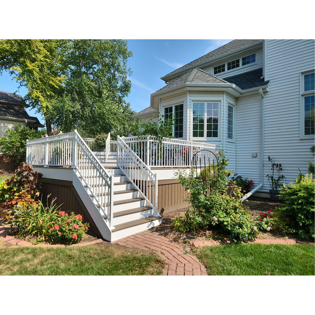 R3 Westbury Railing on an outdoor deck.